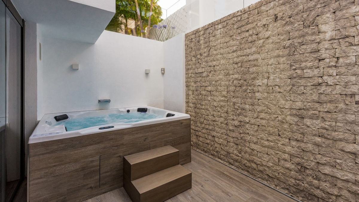 Property main view 32