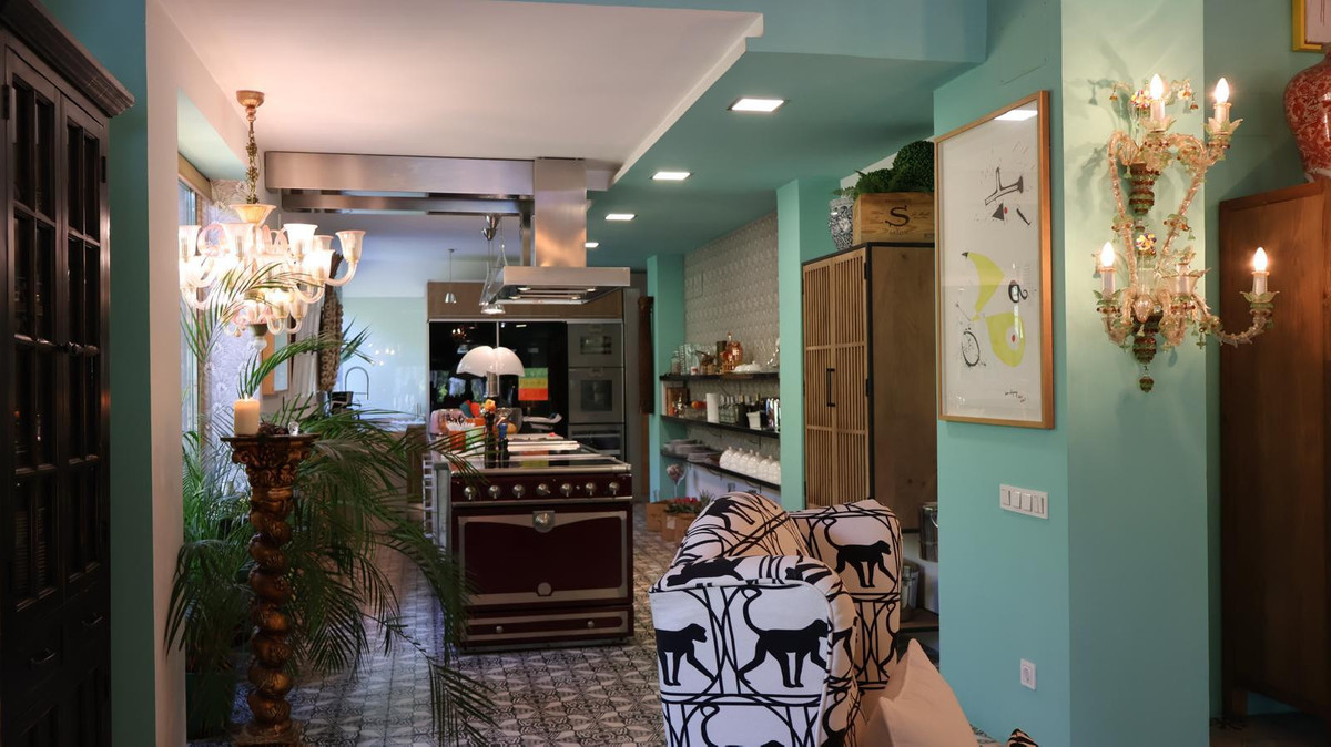 Huis te koop in The Golden Mile | 5 slaapkamers H4954588