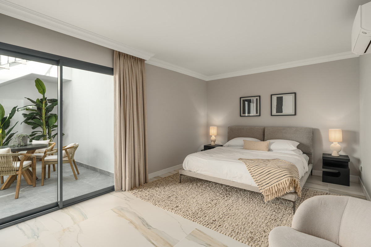 Huis te koop in The Golden Mile | 5 slaapkamers H5009974