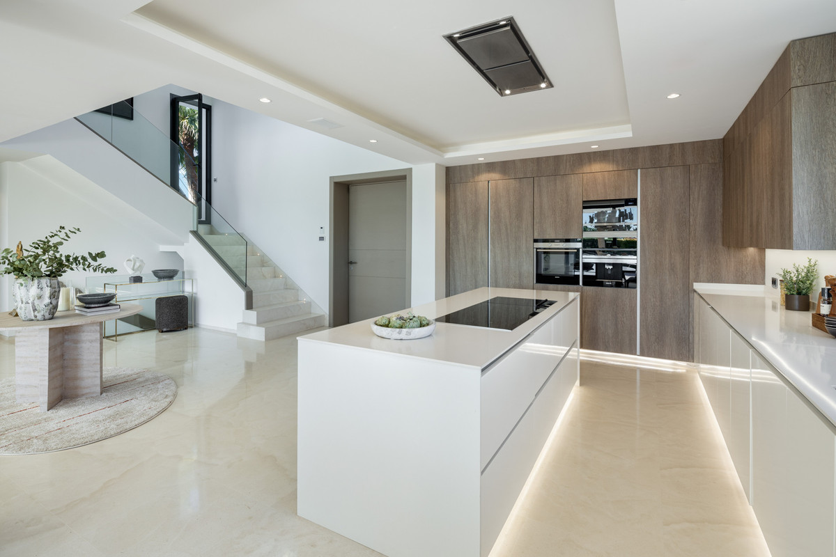 Huis te koop in The Golden Mile | 5 slaapkamers H5015686