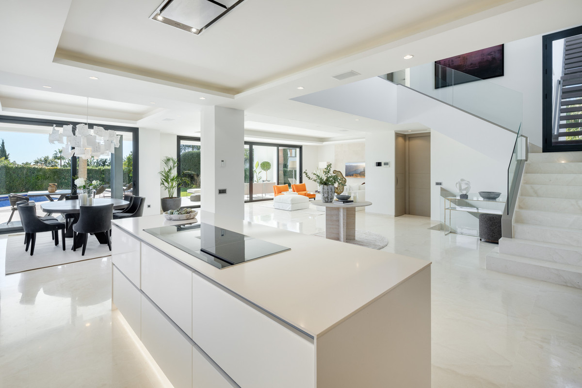 Huis te koop in The Golden Mile | 5 slaapkamers H5015686