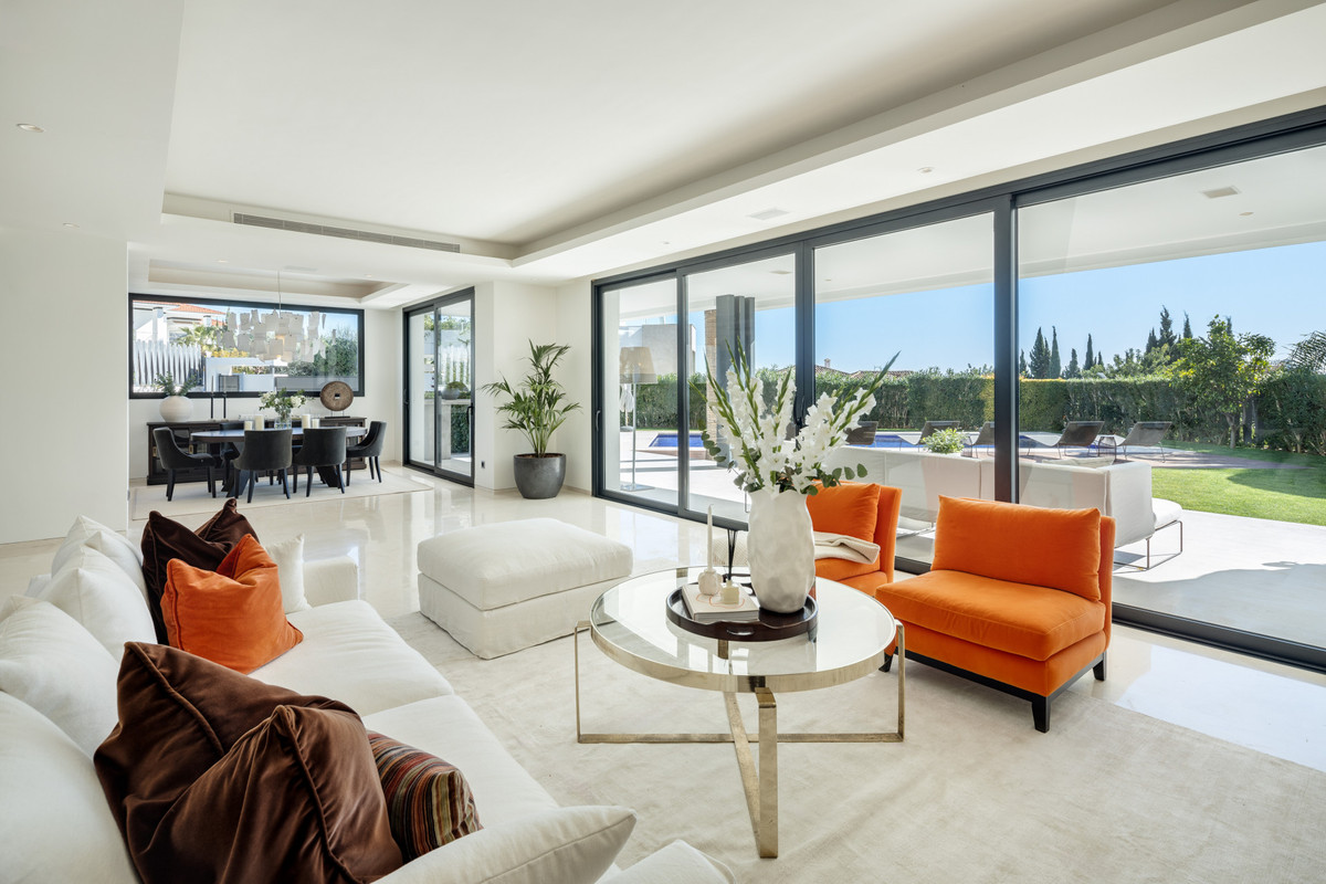Huis te koop in The Golden Mile | 5 slaapkamers H5015686