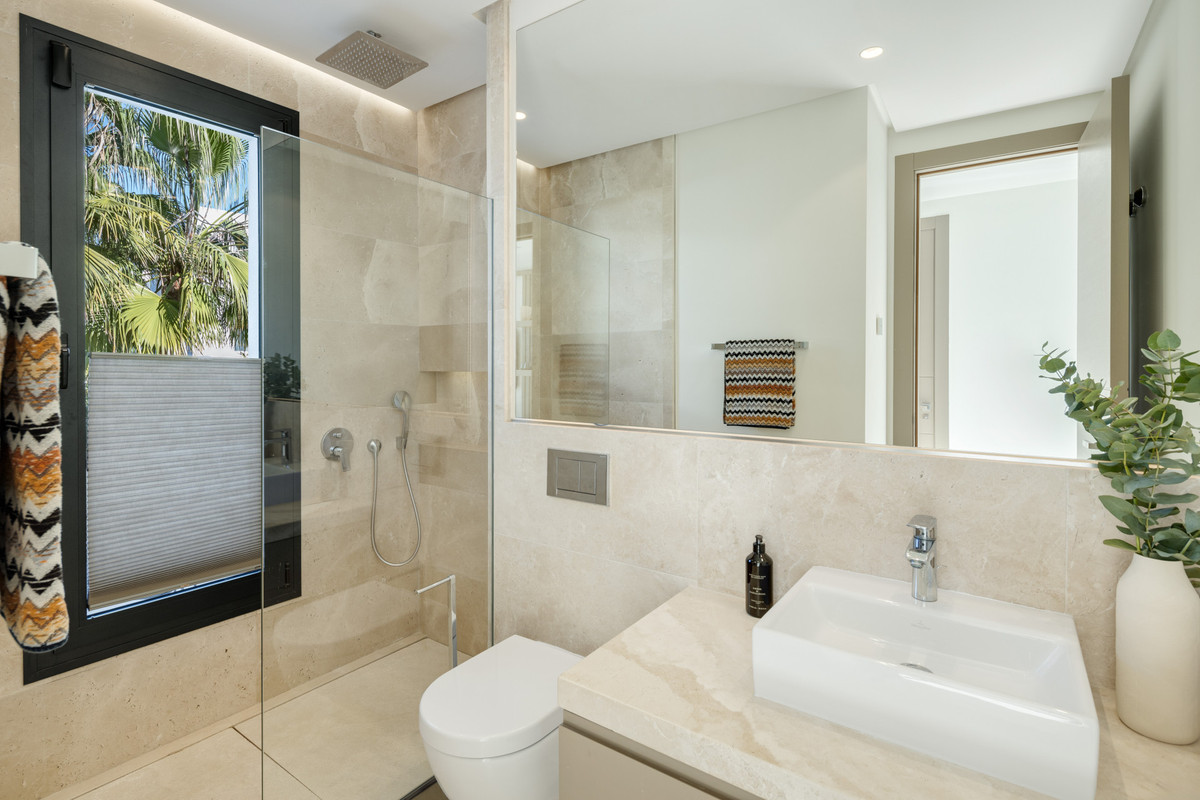 Huis te koop in The Golden Mile | 5 slaapkamers H5015686