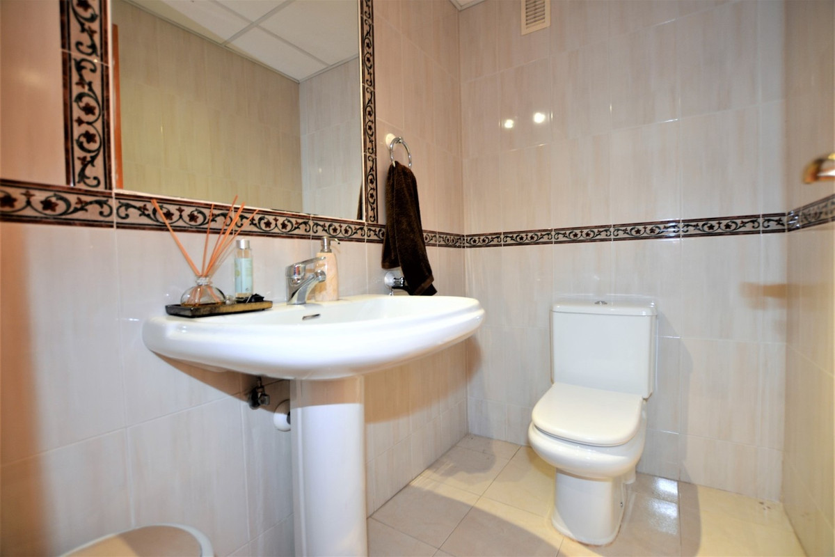 Geschakelde Woning in The Golden Mile-12