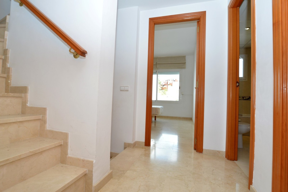 Geschakelde Woning in The Golden Mile-17