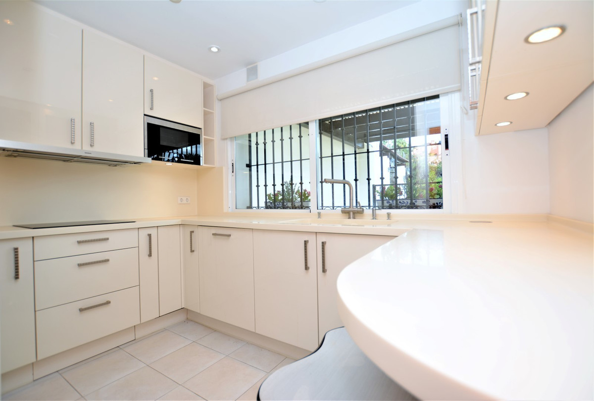 Geschakelde Woning in The Golden Mile-19