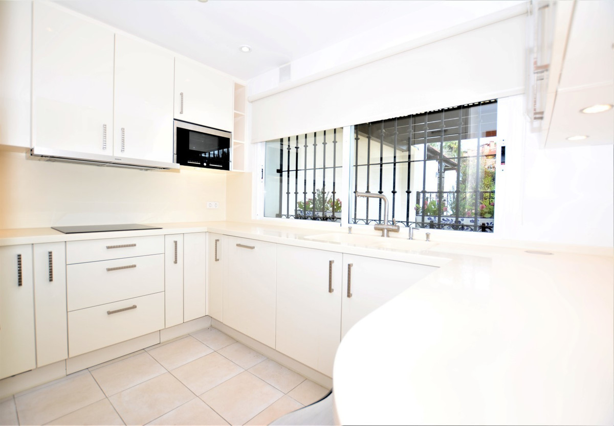 Geschakelde Woning in The Golden Mile-20