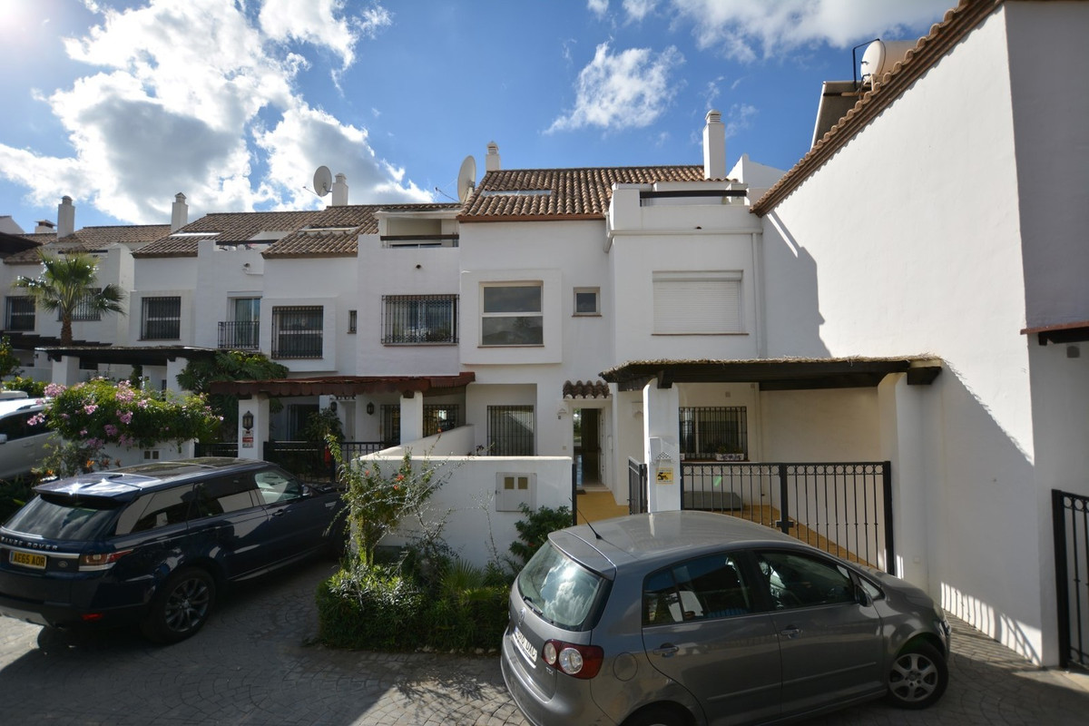Geschakelde Woning in The Golden Mile-27