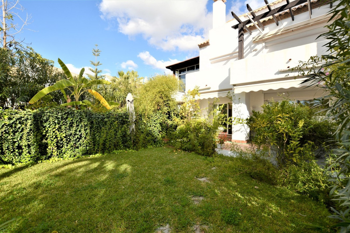 Geschakelde Woning in The Golden Mile-46
