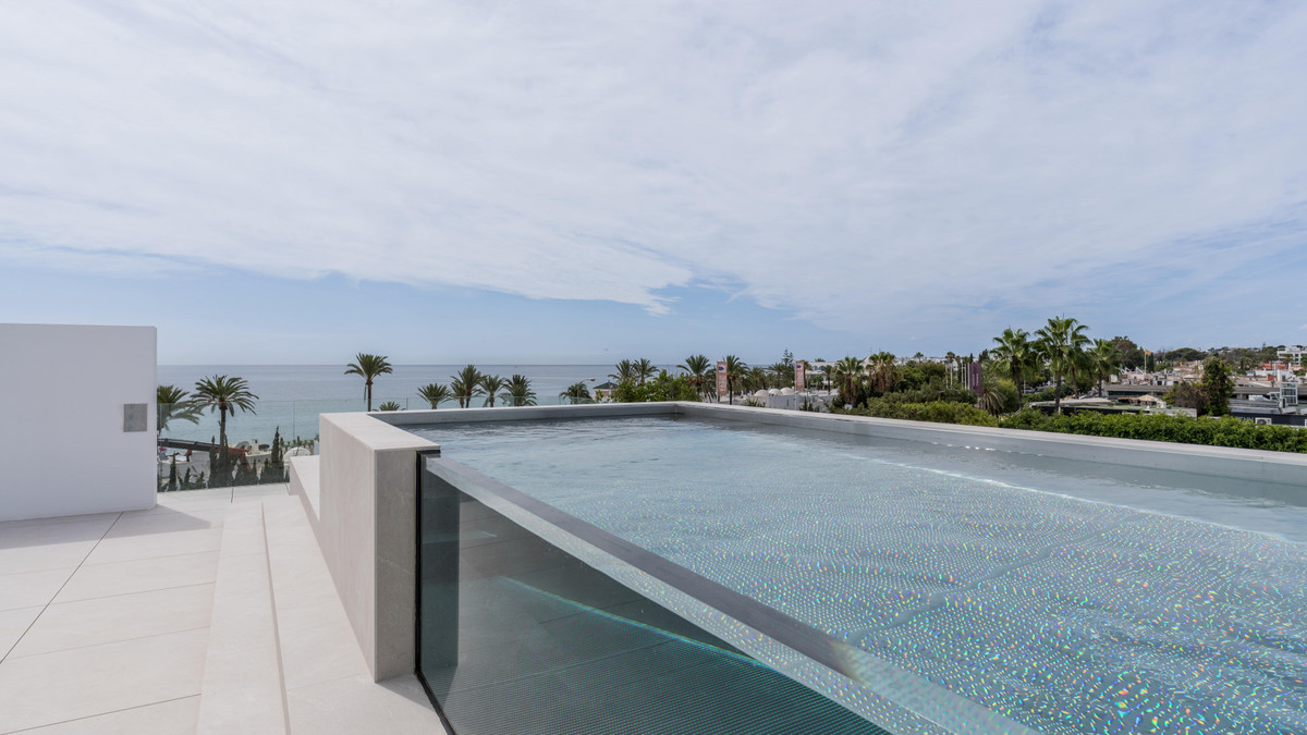 House for sale in The Golden Mile | 4 bedrooms H5066482