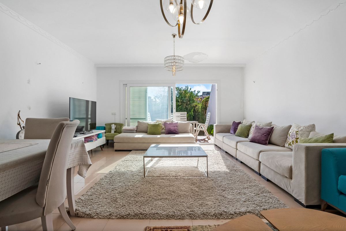 Townhouse for sale in The Golden Mile | 3 bedrooms H5105287