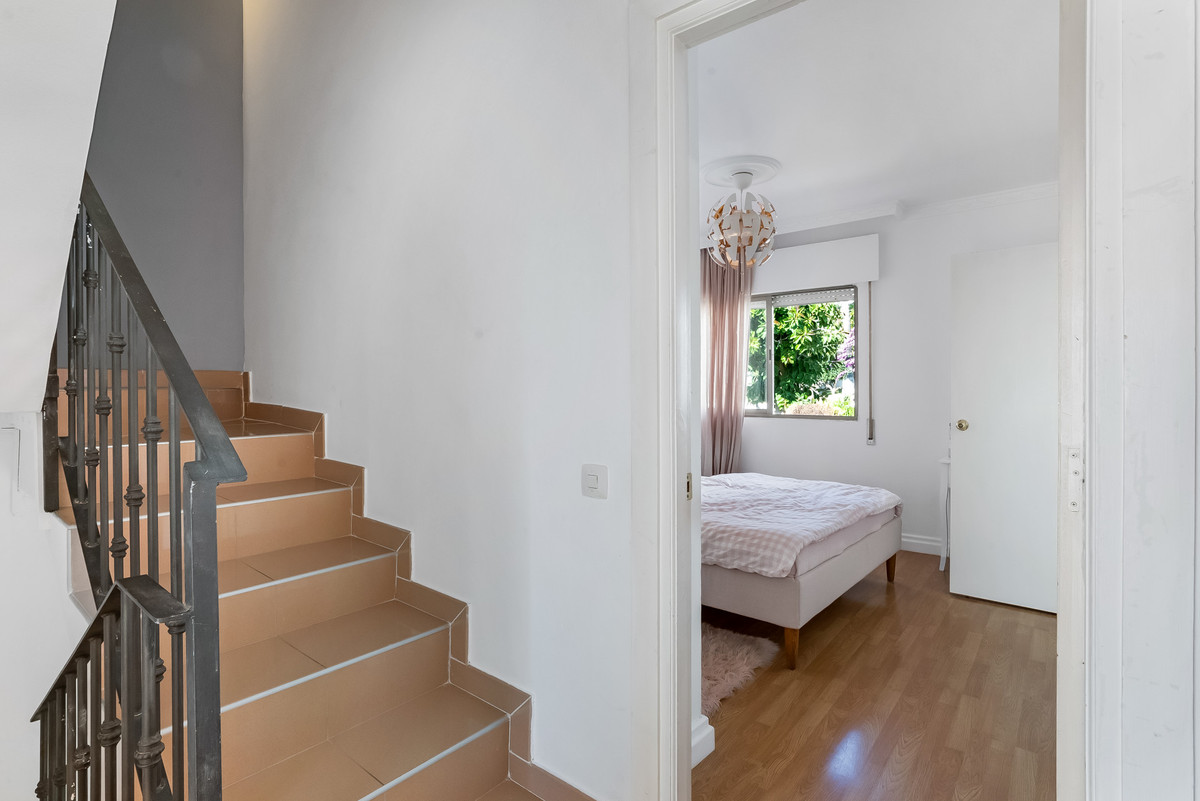 Townhouse for sale in The Golden Mile | 3 bedrooms H5105287