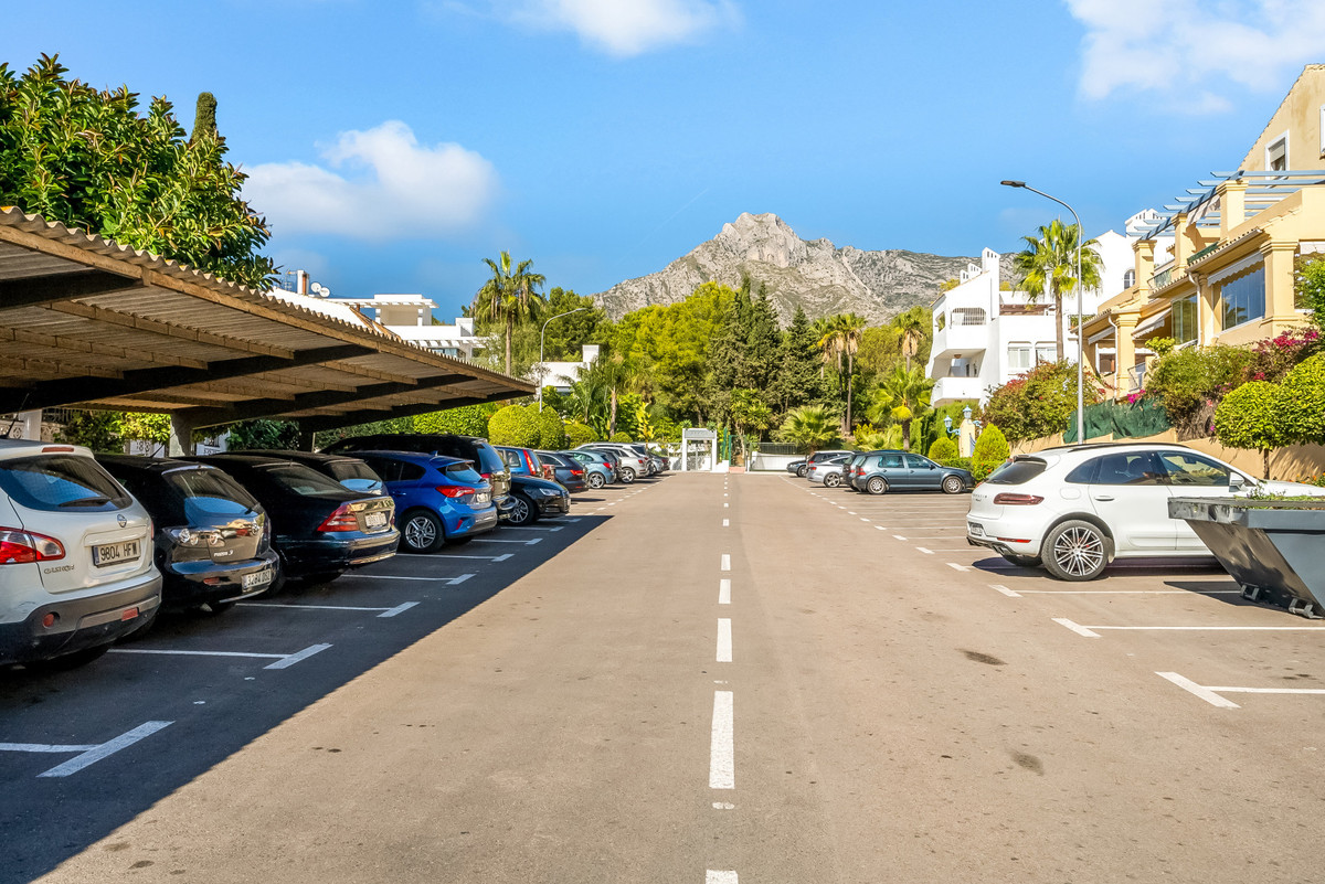 Townhouse for sale in The Golden Mile | 3 bedrooms H5105287