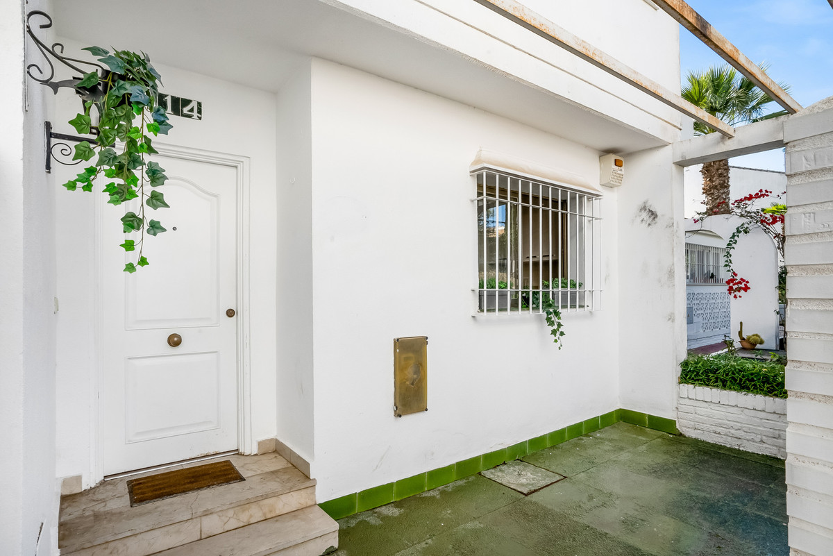 Townhouse for sale in The Golden Mile | 3 bedrooms H5105287