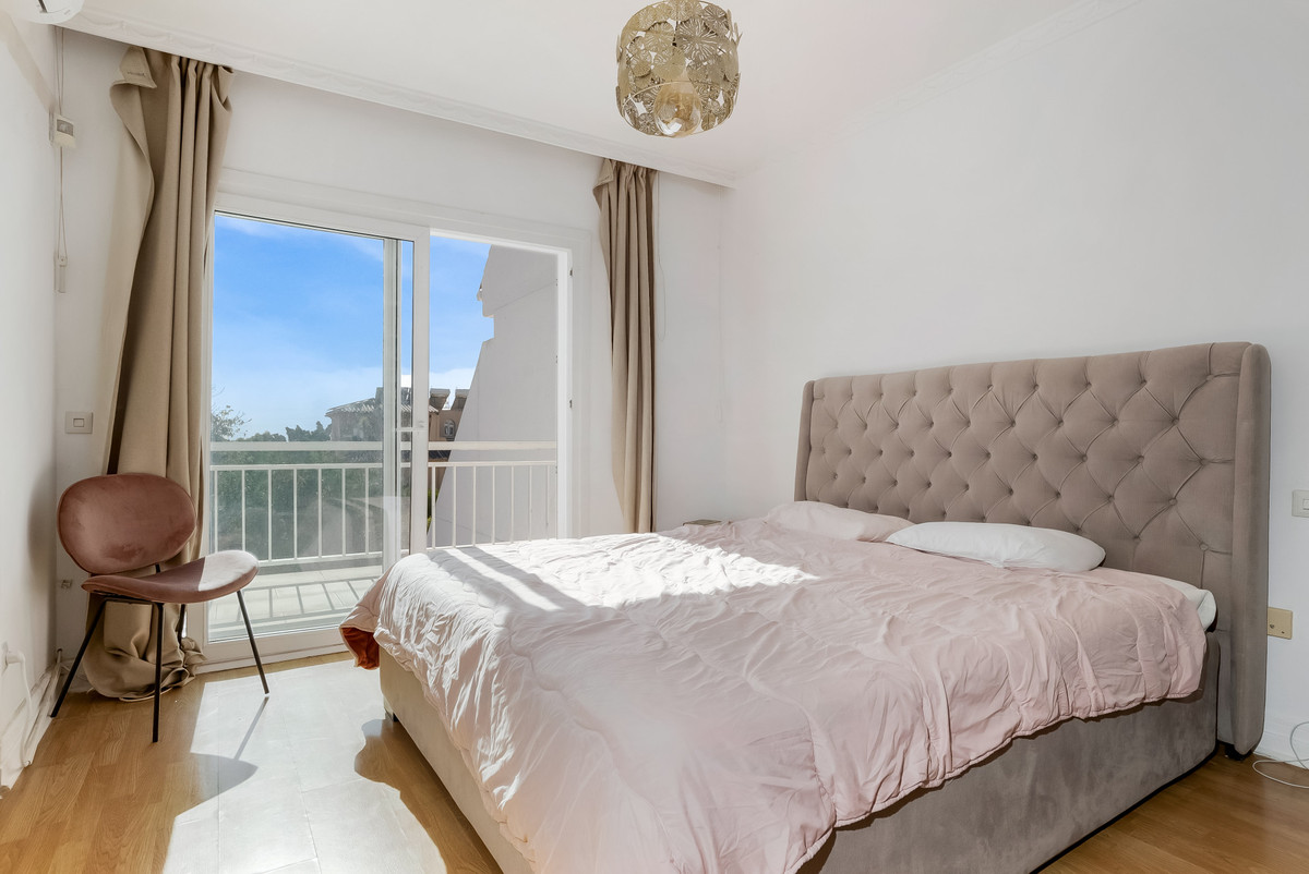 Townhouse for sale in The Golden Mile | 3 bedrooms H5105287