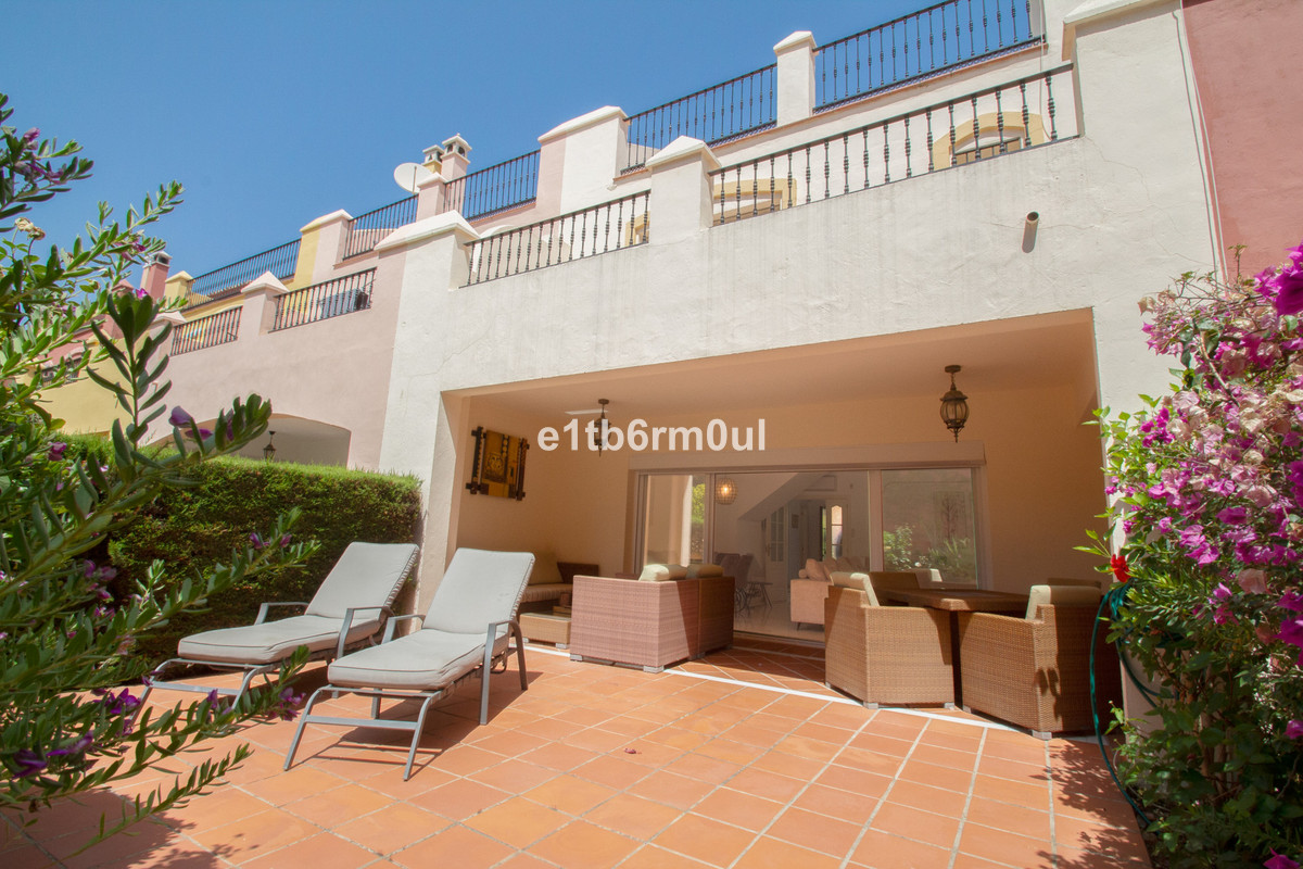 Townhouse for sale in The Golden Mile | 3 bedrooms H5111881