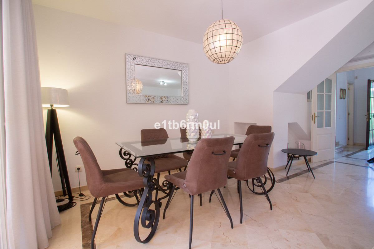 Townhouse for sale in The Golden Mile | 3 bedrooms H5111881