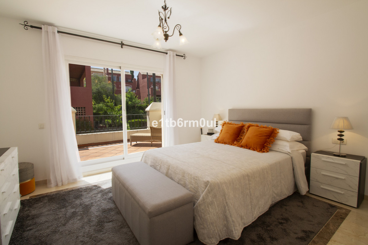 Townhouse for sale in The Golden Mile | 3 bedrooms H5111881