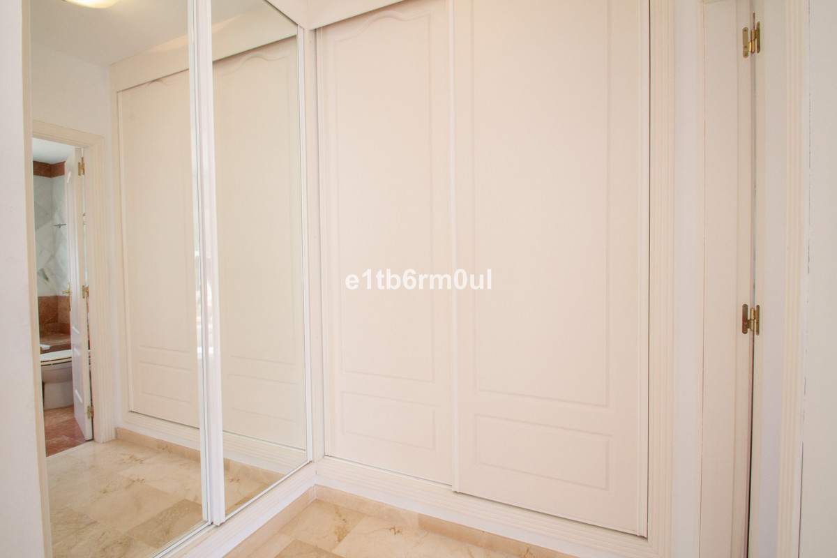 Townhouse for sale in The Golden Mile | 3 bedrooms H5111881