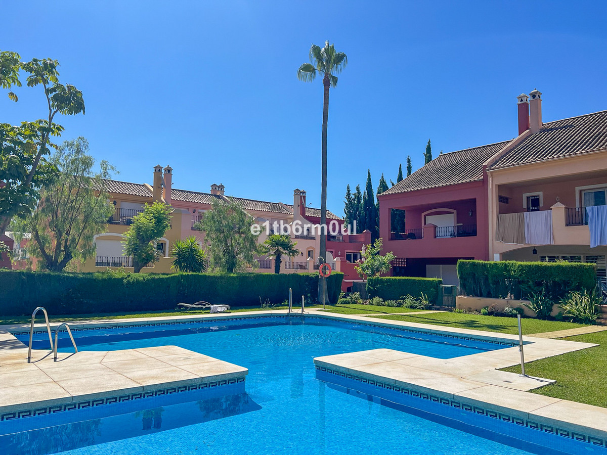 Townhouse for sale in The Golden Mile | 3 bedrooms H5111881