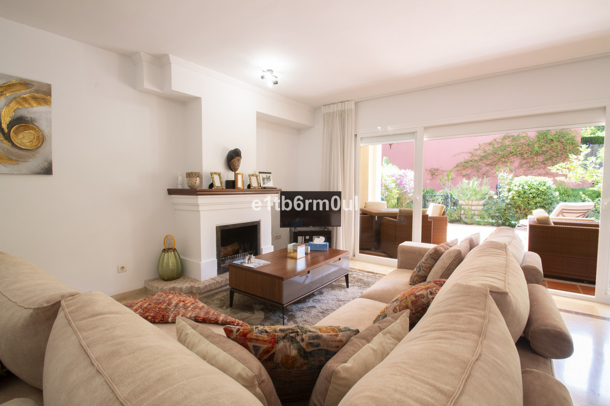 Townhouse for sale in The Golden Mile | 3 bedrooms H5111881