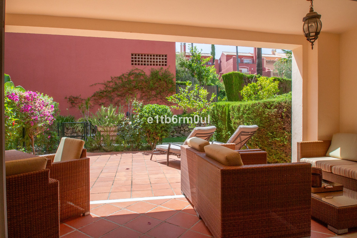 Townhouse for sale in The Golden Mile | 3 bedrooms H5111881