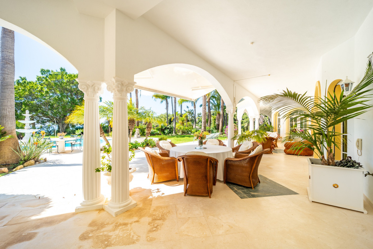 Huis te koop in The Golden Mile | 14 slaapkamers H5121091