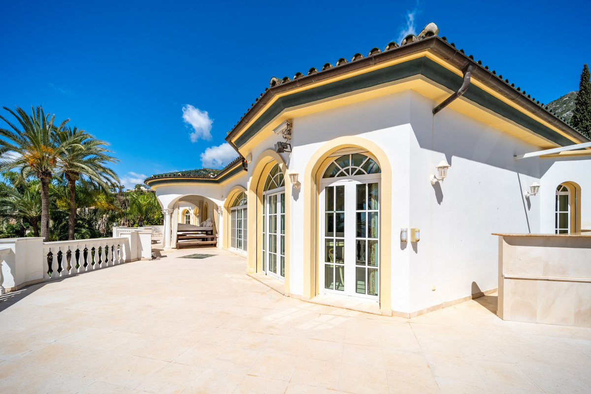 Huis te koop in The Golden Mile | 14 slaapkamers H5121091