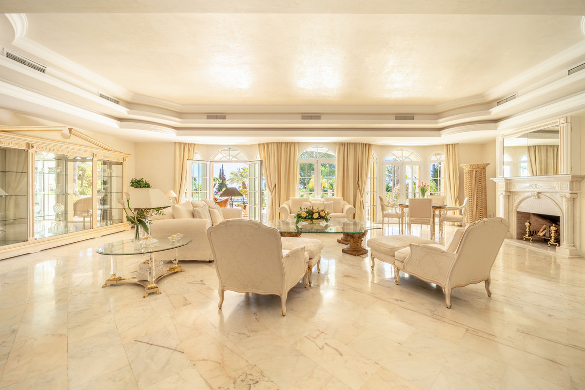 Huis te koop in The Golden Mile | 14 slaapkamers H5121091
