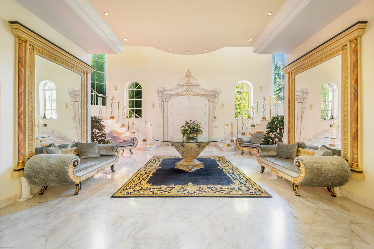 Huis te koop in The Golden Mile | 14 slaapkamers H5121091