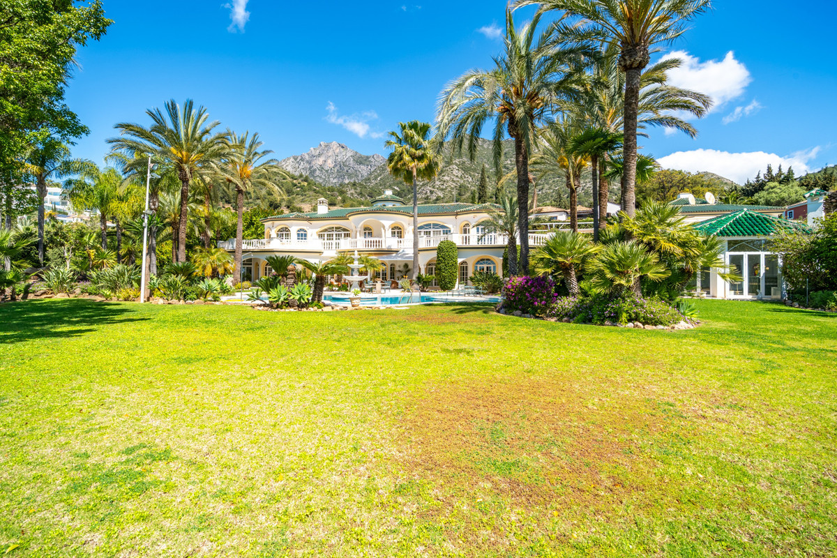 Huis te koop in The Golden Mile | 14 slaapkamers H5121091