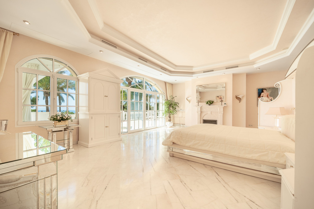 Huis te koop in The Golden Mile | 14 slaapkamers H5121091