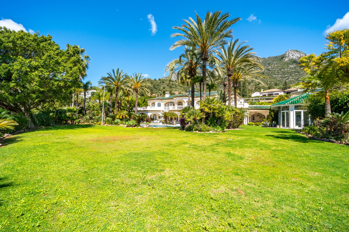 Huis te koop in The Golden Mile | 14 slaapkamers H5121091