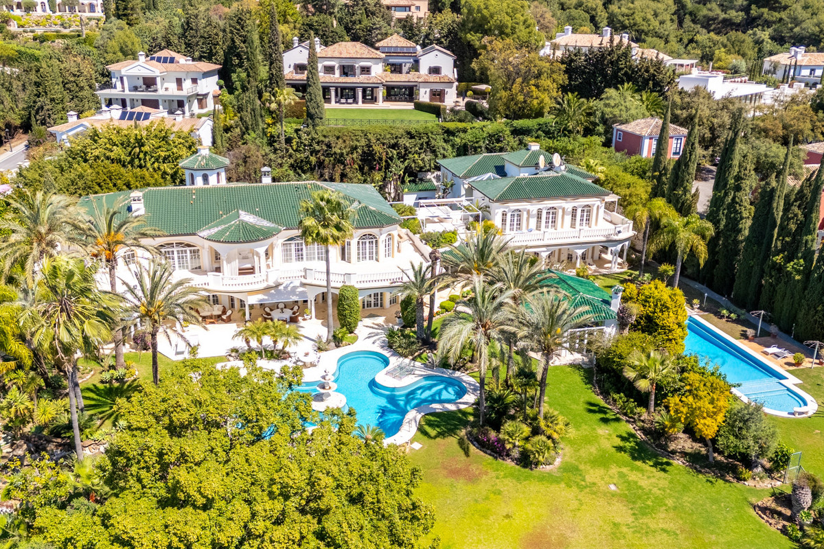 Huis te koop in The Golden Mile | 14 slaapkamers H5121091