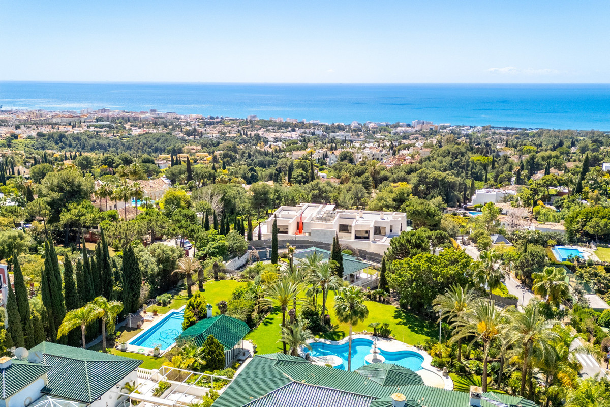 Huis te koop in The Golden Mile | 14 slaapkamers H5121091