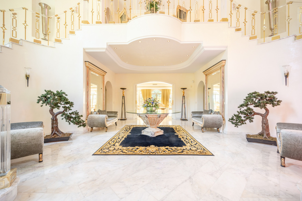 Huis te koop in The Golden Mile | 14 slaapkamers H5121091