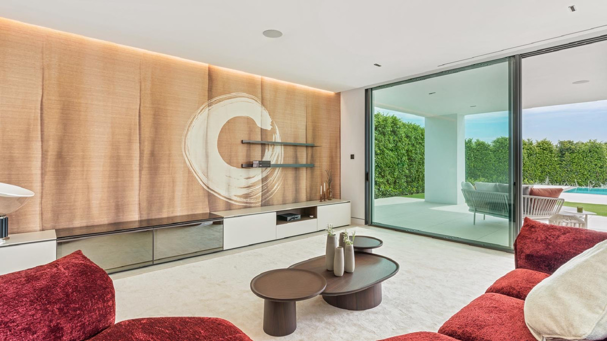 Huis te koop in The Golden Mile | 5 slaapkamers H5135956