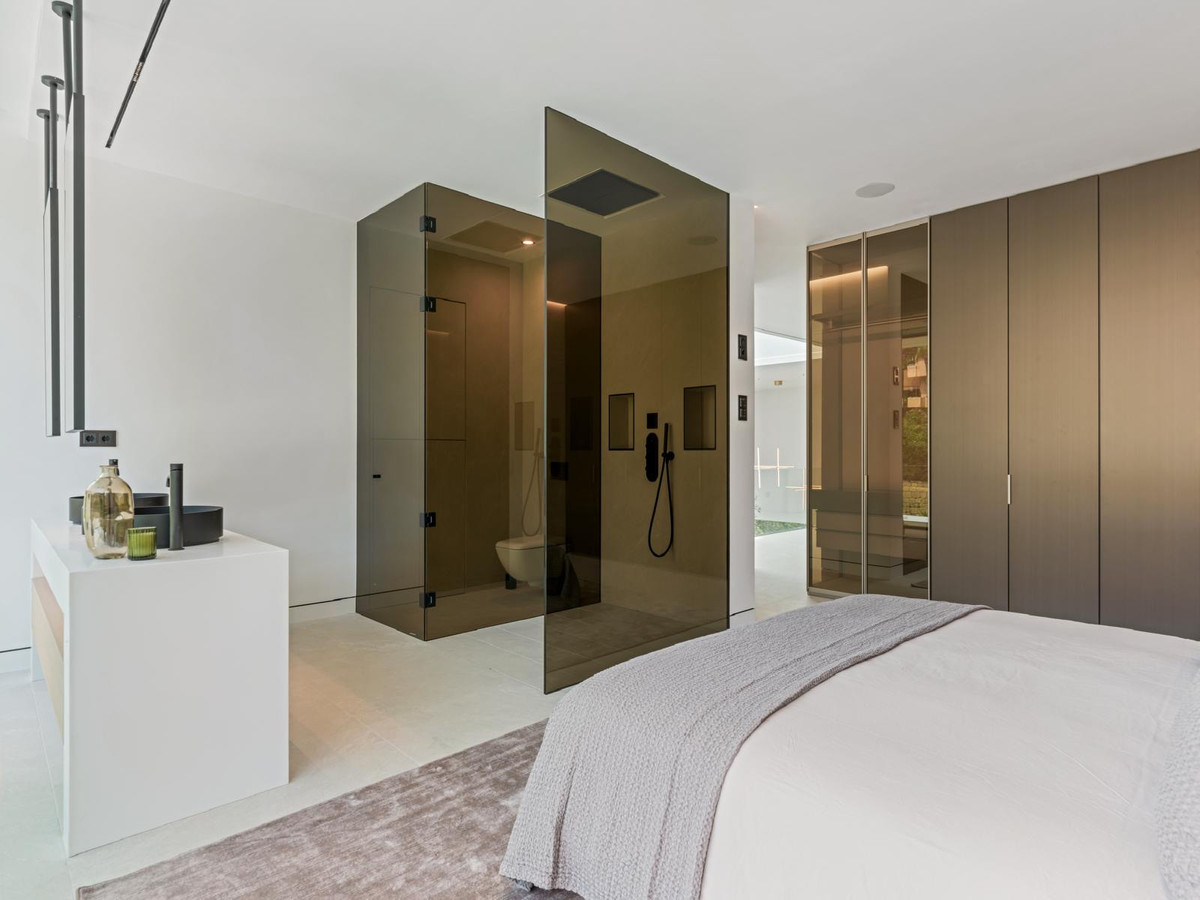 Huis te koop in The Golden Mile | 5 slaapkamers H5135956