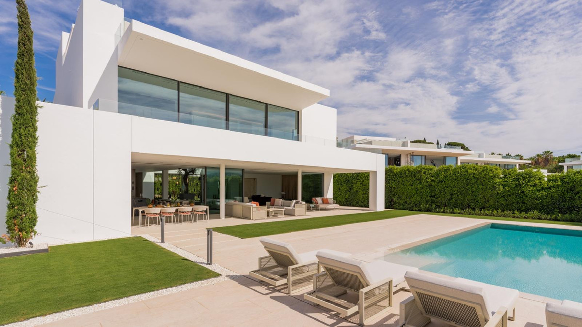 Huis te koop in The Golden Mile | 5 slaapkamers H5135956