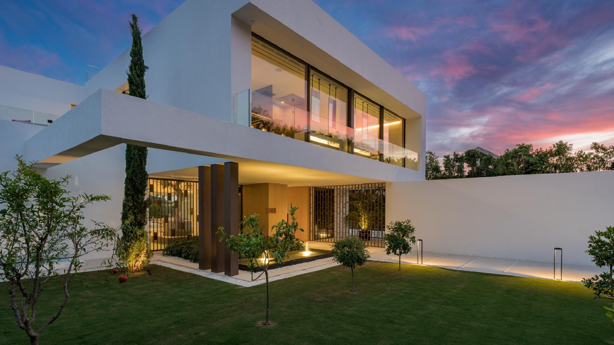 Huis te koop in The Golden Mile | 5 slaapkamers H5135956