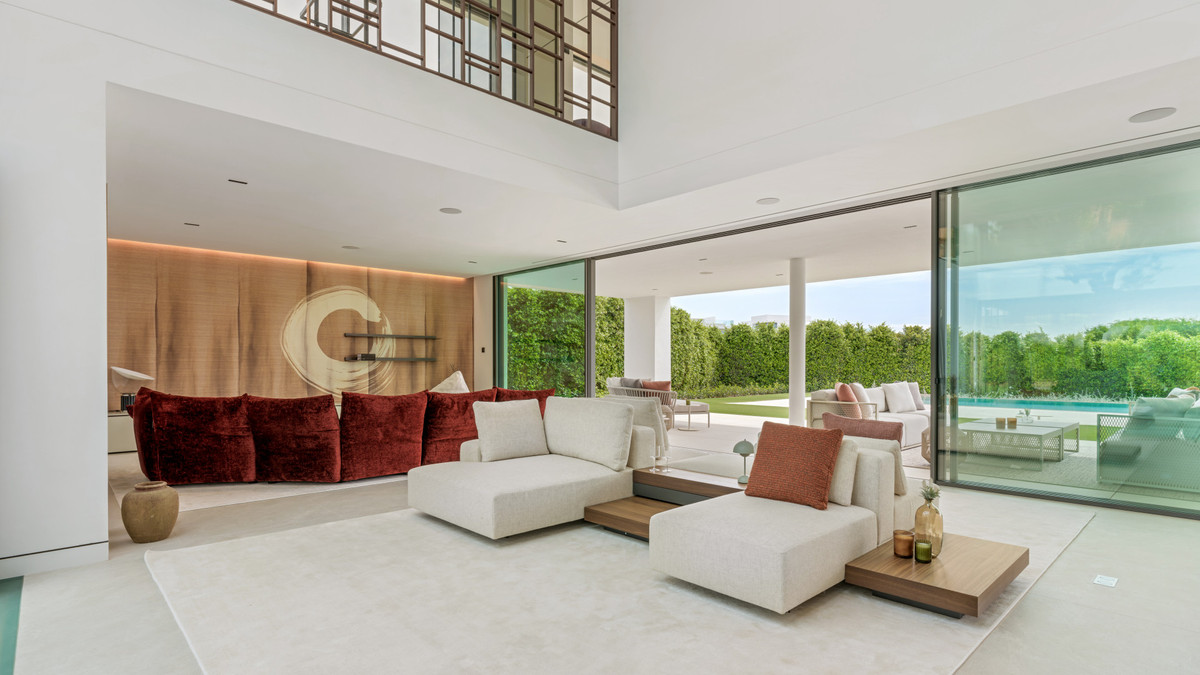Huis te koop in The Golden Mile | 5 slaapkamers H5135956
