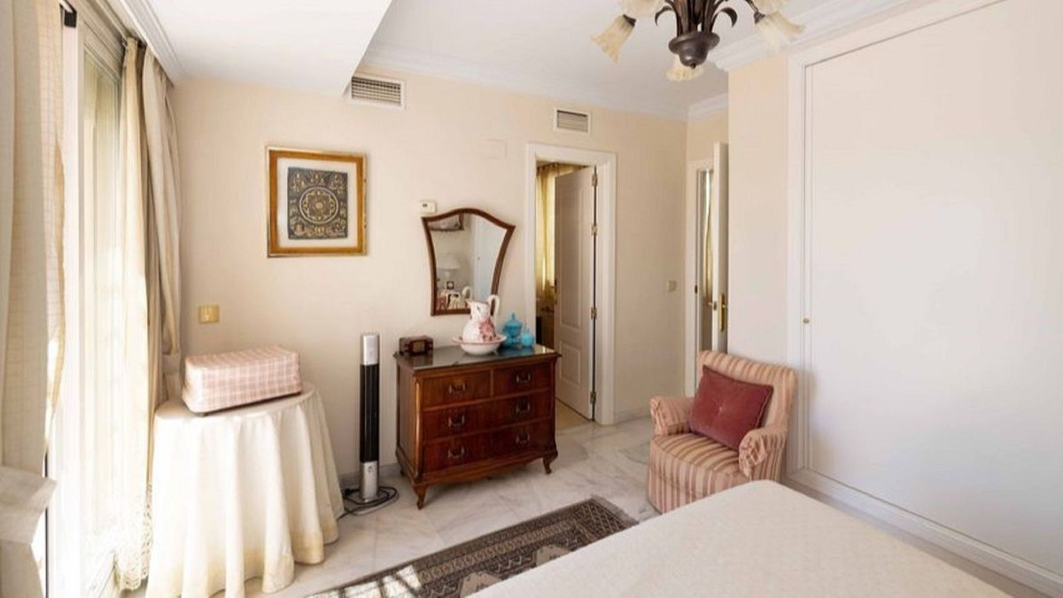 Appartement te koop in The Golden Mile | 3 slaapkamers H5141653