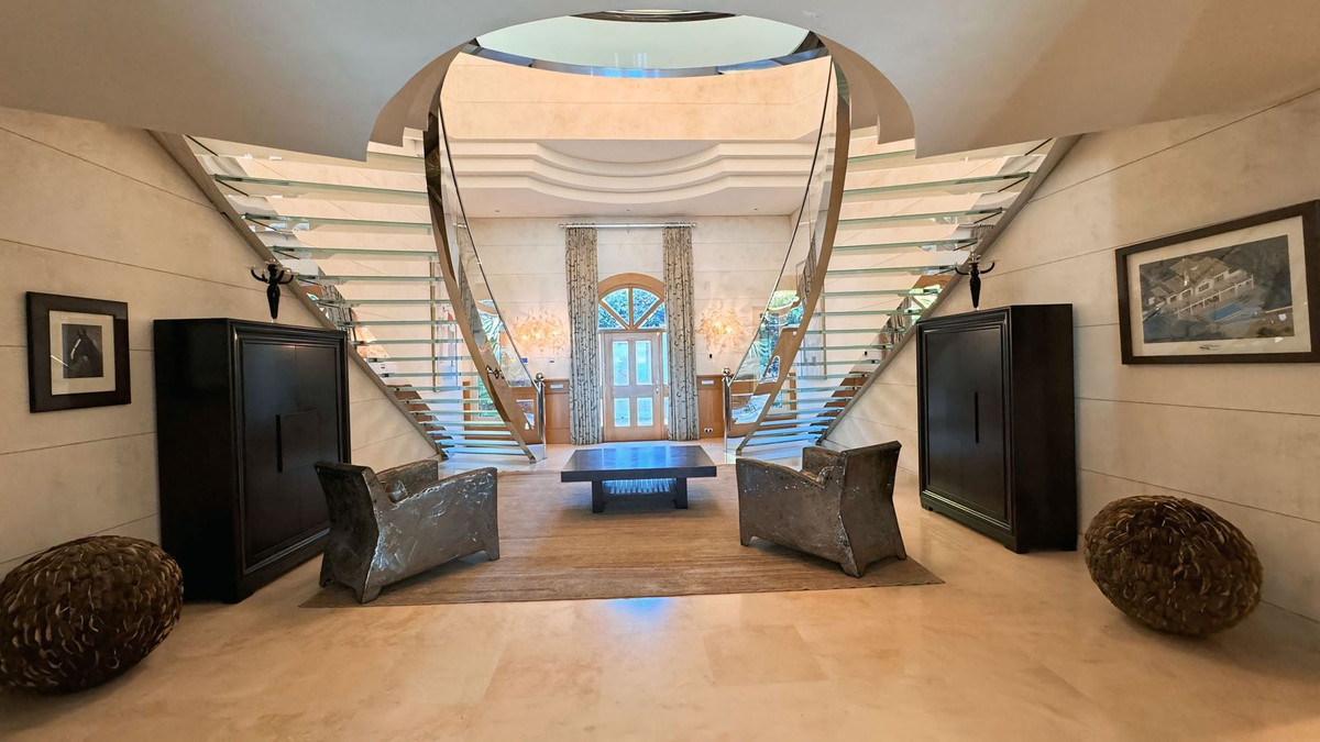 Huis te koop in The Golden Mile | 7 slaapkamers H5145121