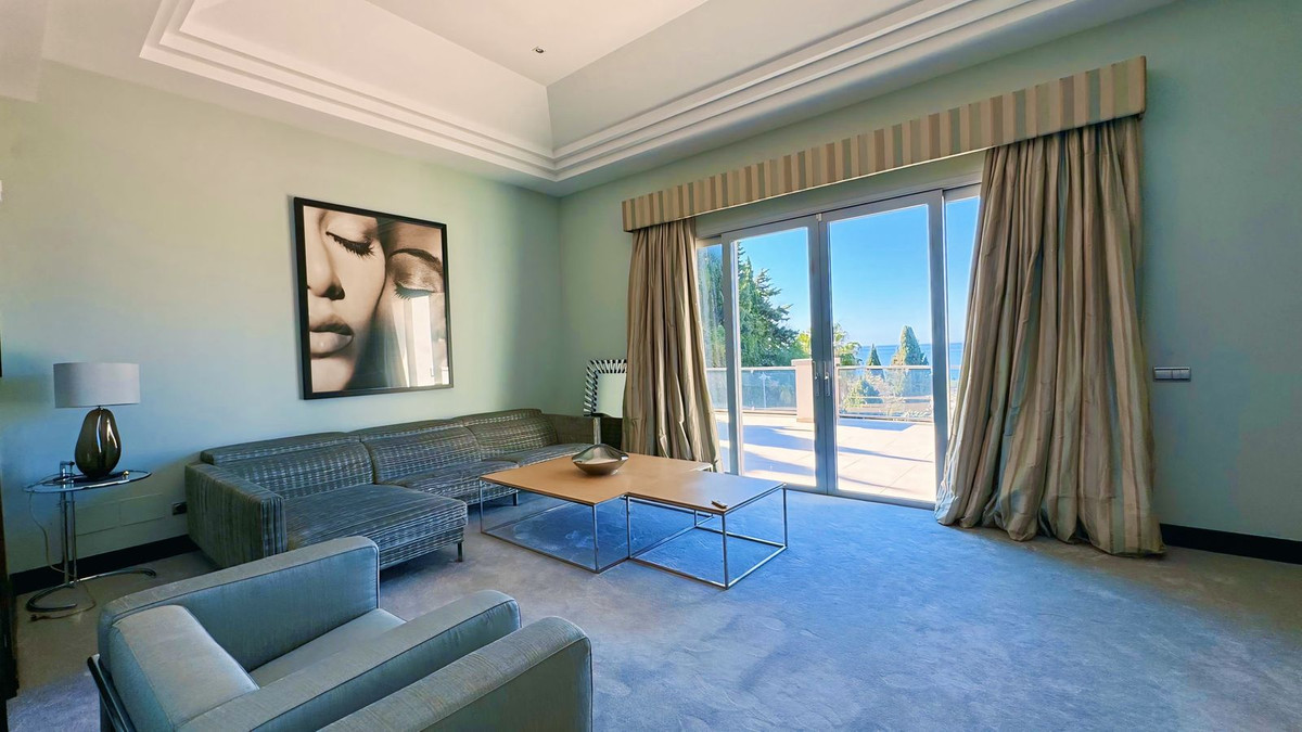 Huis te koop in The Golden Mile | 7 slaapkamers H5145121