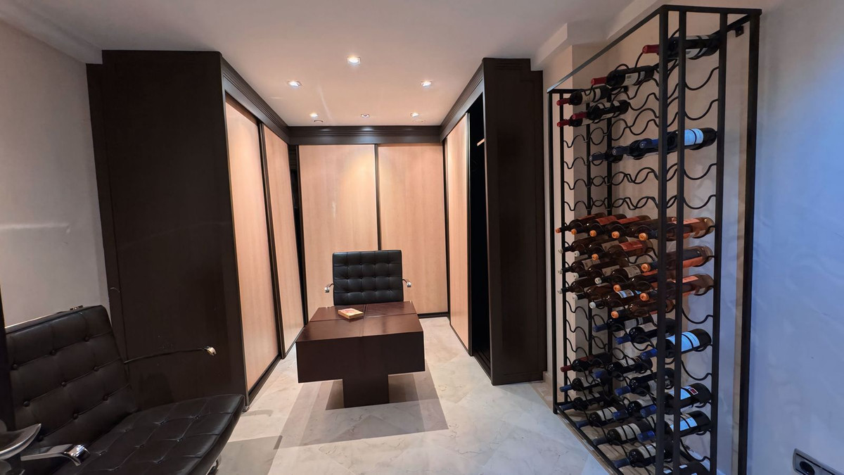 Huis te koop in The Golden Mile | 7 slaapkamers H5145121