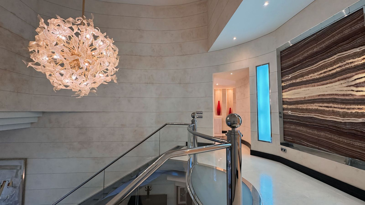 Huis te koop in The Golden Mile | 7 slaapkamers H5145121
