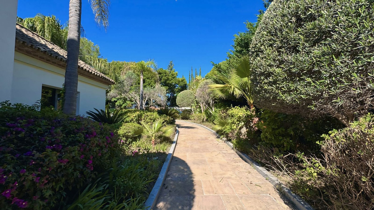 Huis te koop in The Golden Mile | 7 slaapkamers H5145121