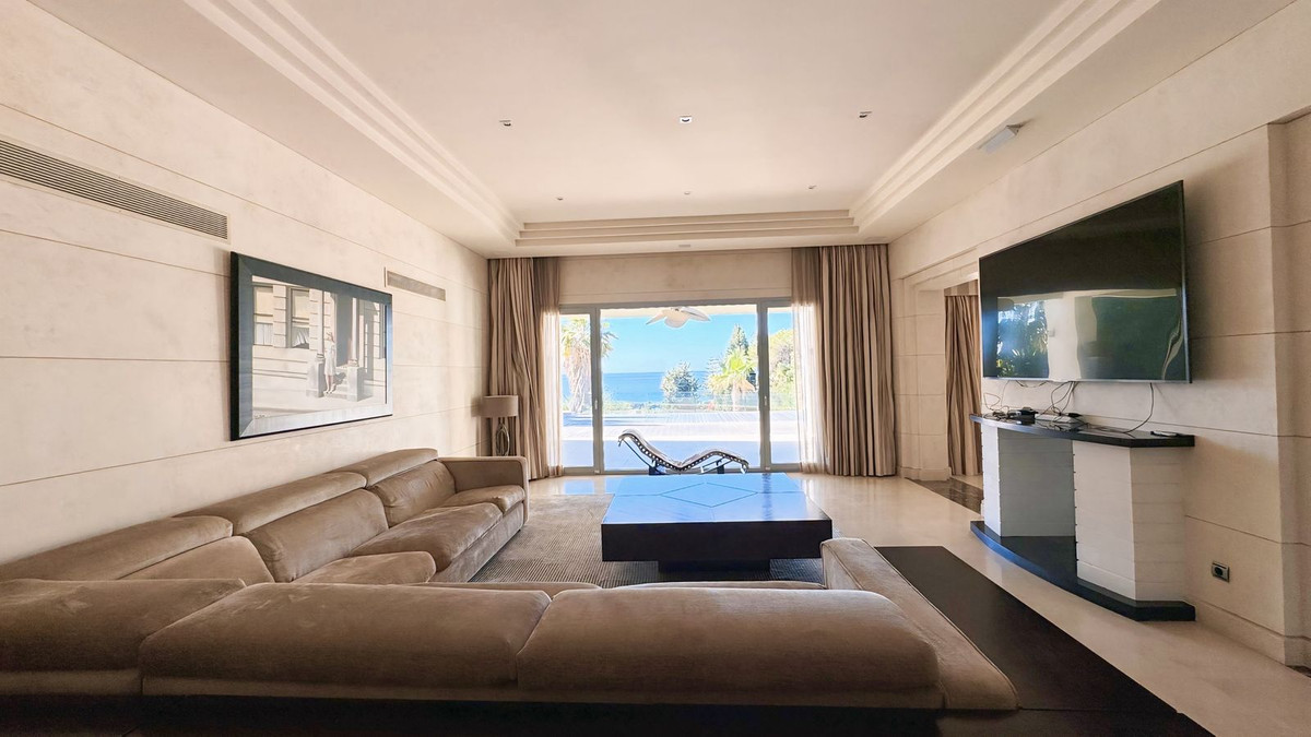 Huis te koop in The Golden Mile | 7 slaapkamers H5145121
