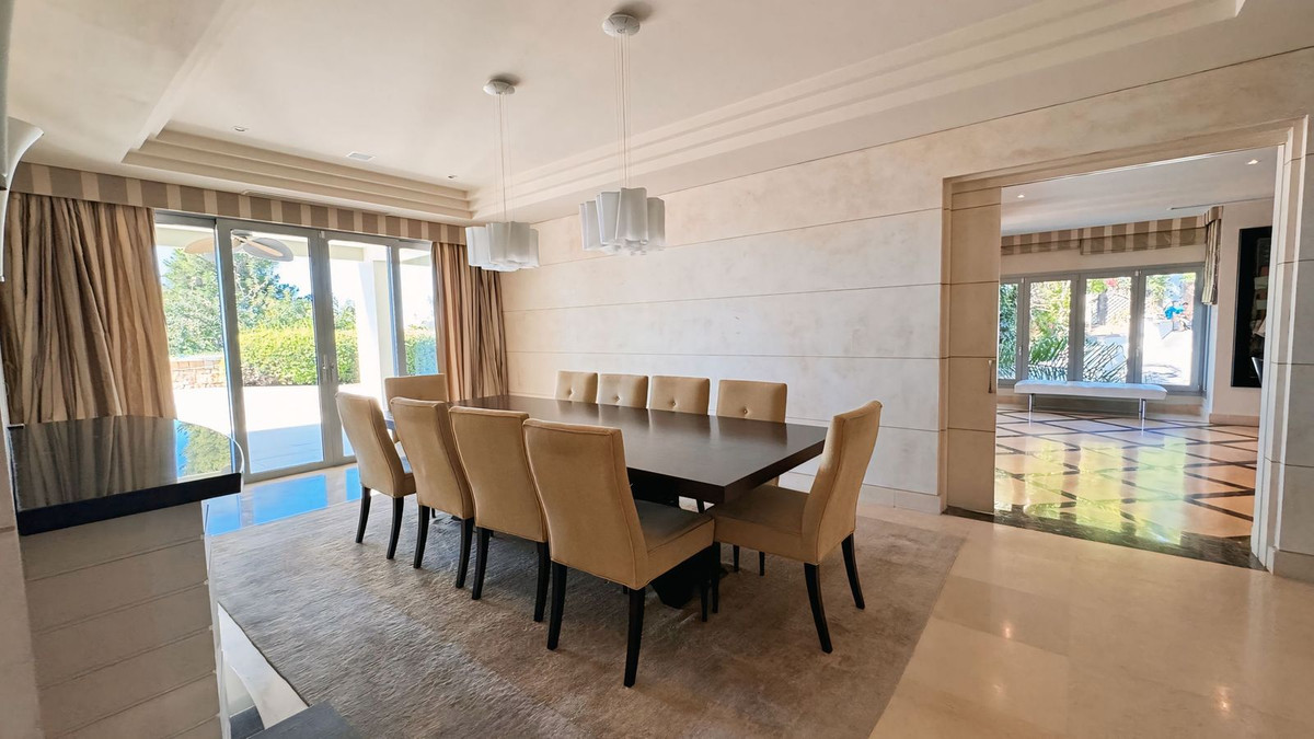 Huis te koop in The Golden Mile | 7 slaapkamers H5145121
