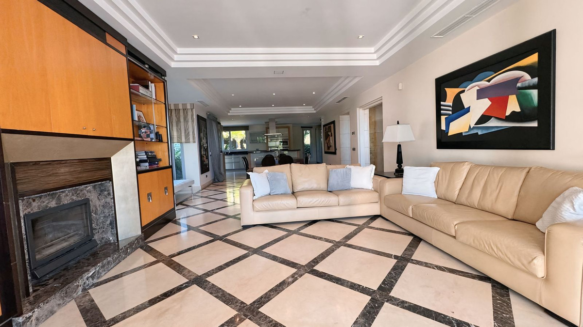 Huis te koop in The Golden Mile | 7 slaapkamers H5145121